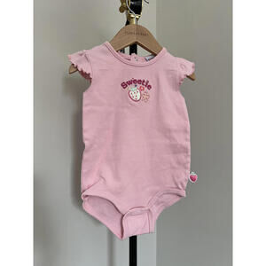 Vintage 90s/Y2K Okie Dokie Girls "Sweetie" Strawberry Ruffle Sleeve Bodysuit